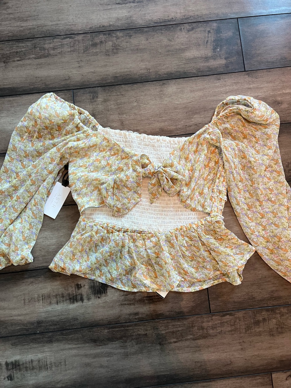 ASTR the Label Floral Smocked Top NWT Sheer Long Sleeve Cottagecore Blouse M - Picture 2 of 10